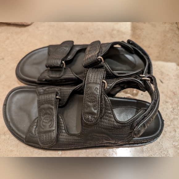 Chanel Black CC Monogram Strap EU 40 Embroidered Dad Sandals CC-0602N-0014 - Picture 4 of 4